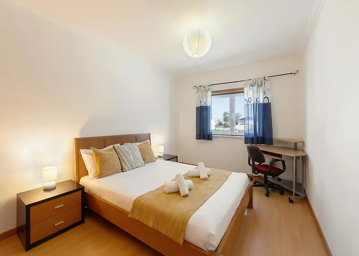 Sea Breeze Апартаменты Пениши