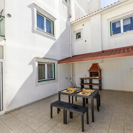 Sea Breeze Apartment